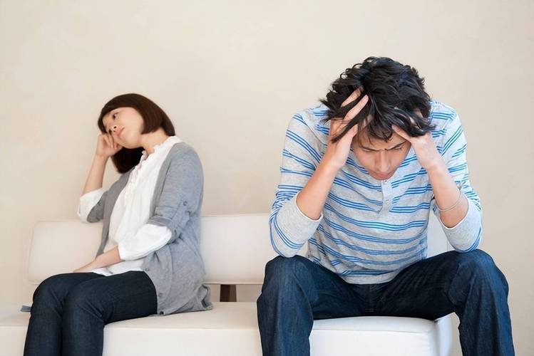 出轨男人心理分析_出轨男人无愧疚感原因_报复出轨